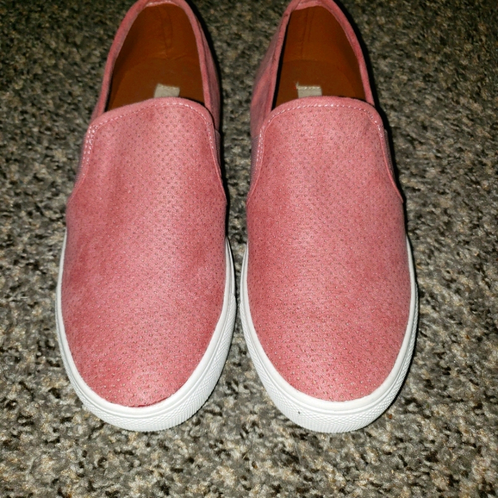 Soifree Slip On Sneaker